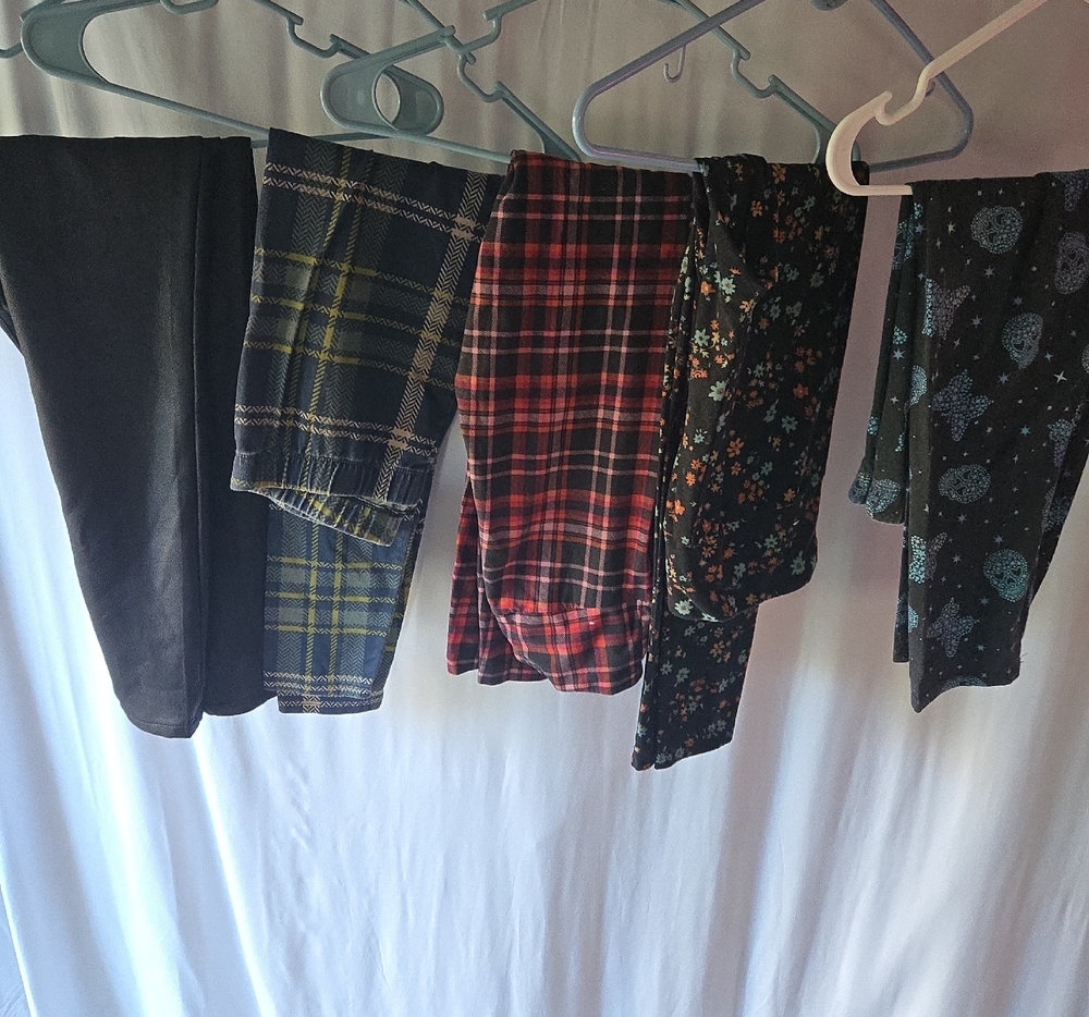 No Boundaries Women's Leggings - Black, Navy Plaid, Red Plaid, Floral